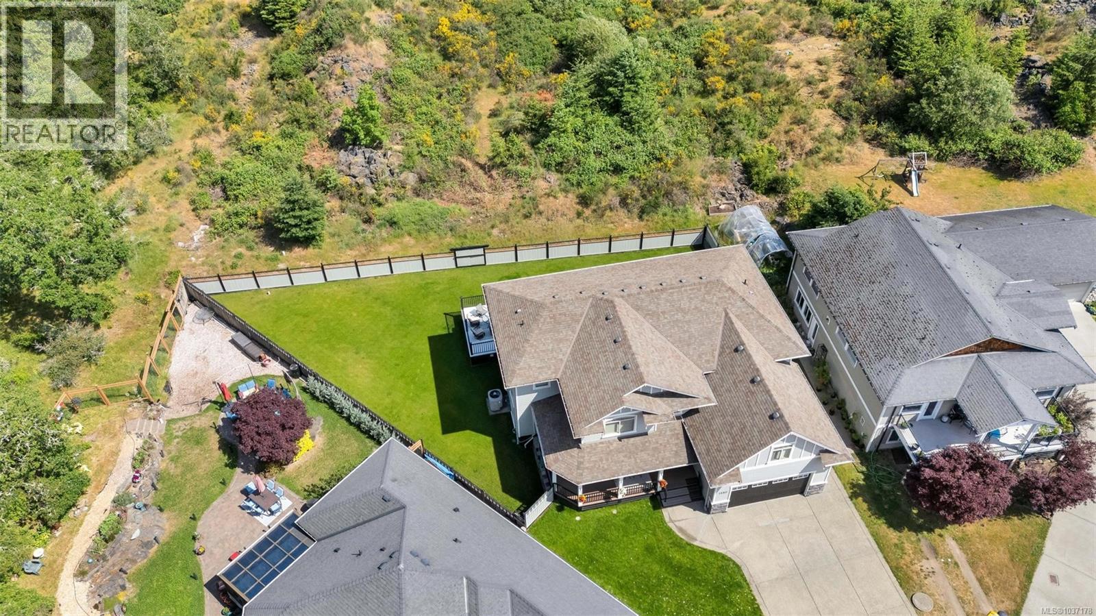 1580 Nimpkish Pl - 5