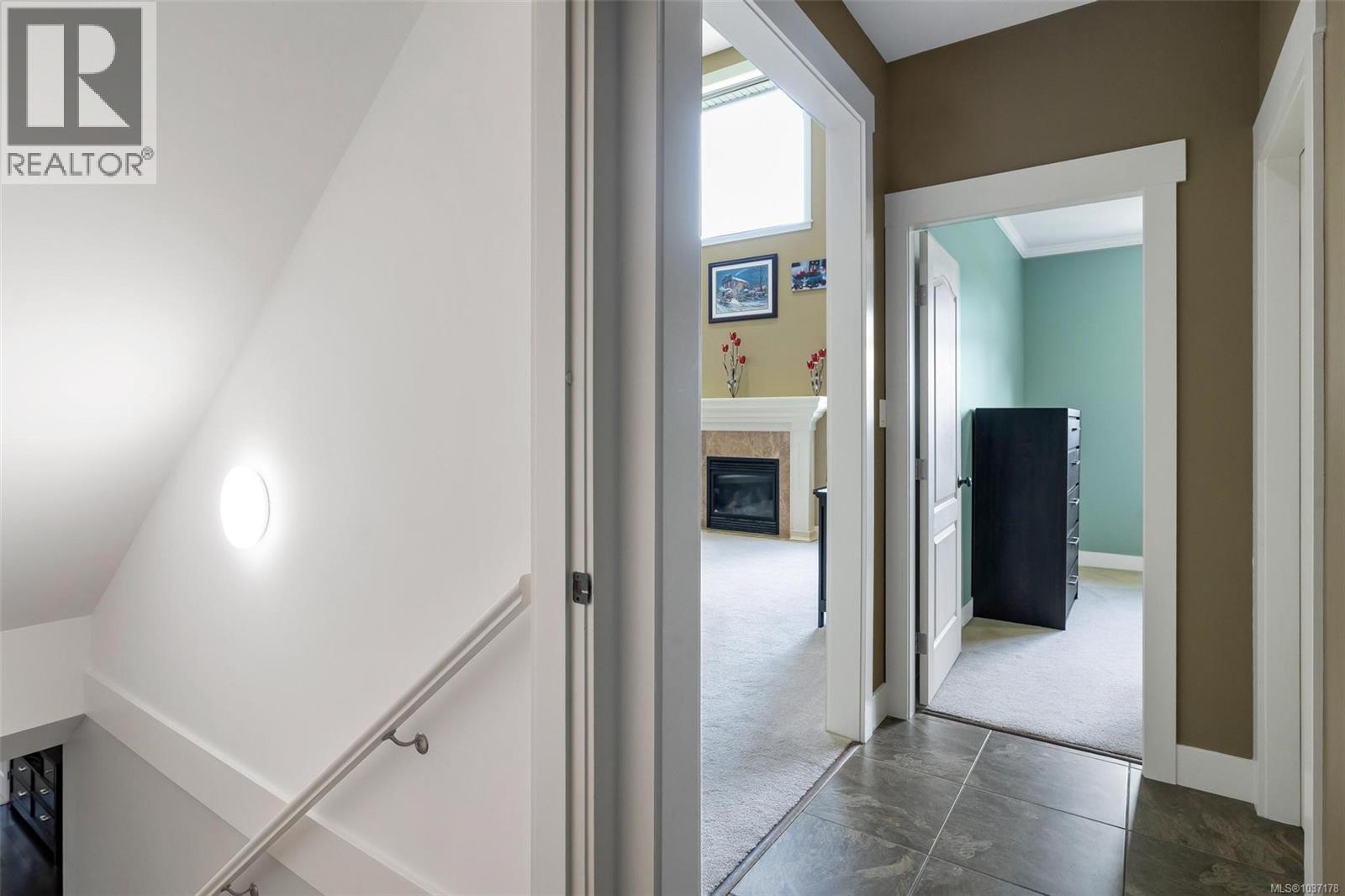 1580 Nimpkish Pl - 56