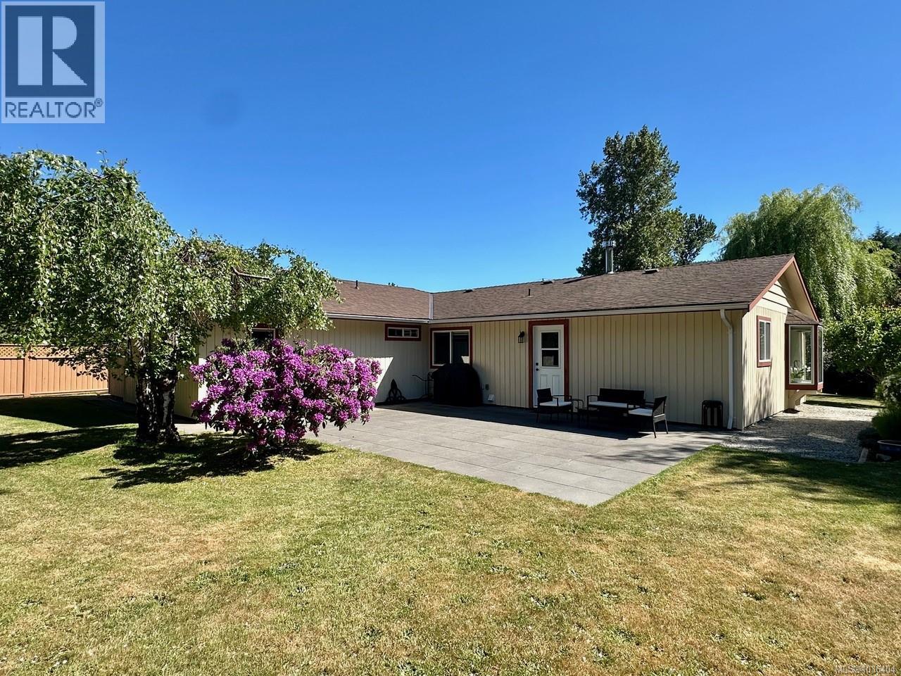 220 Park Dr - 2
