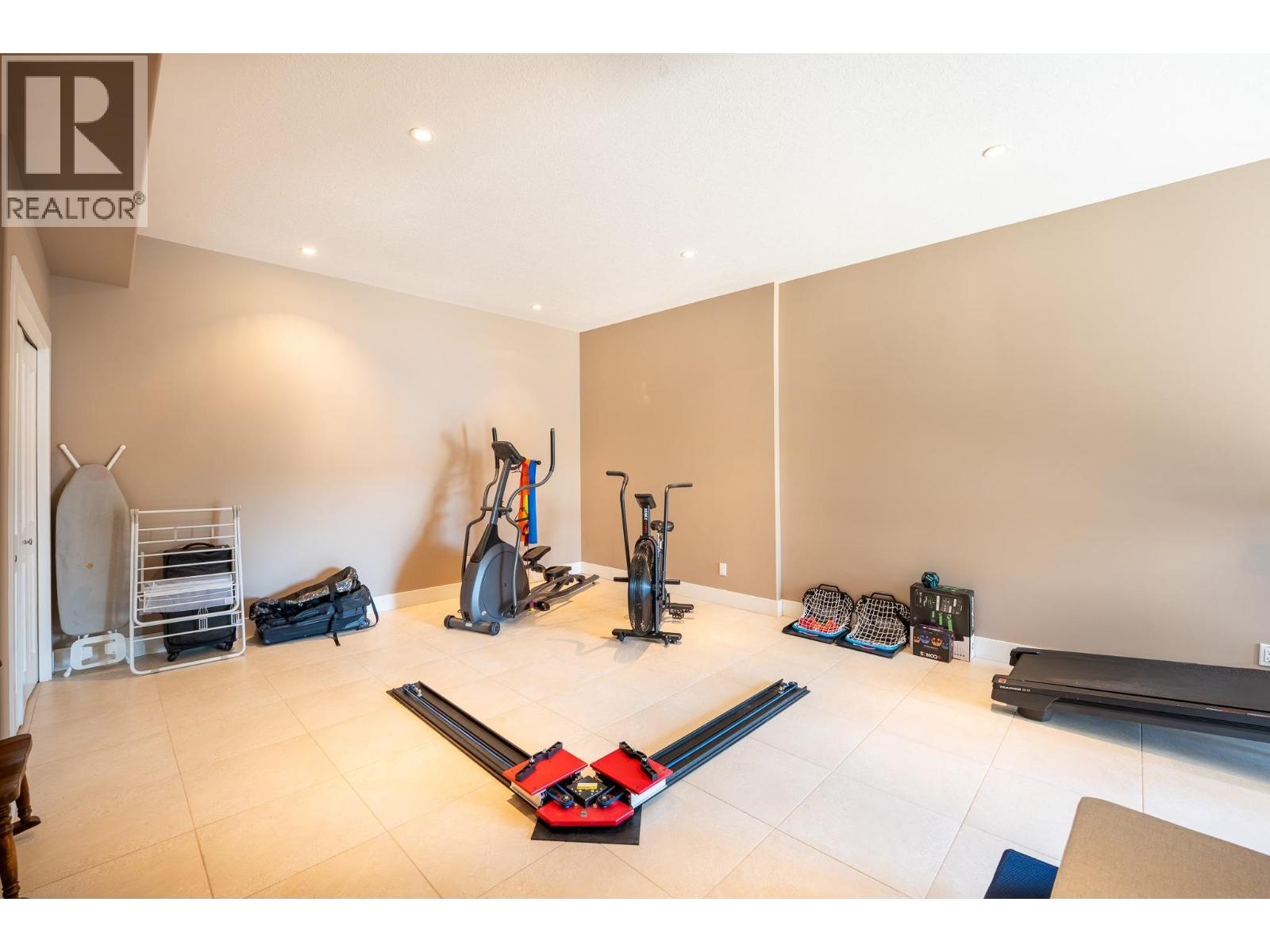 21565 WEST LAKE ROAD, Prince George