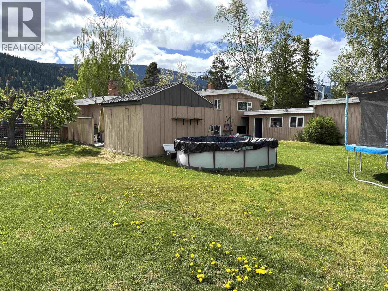 4168 BROADWAY AVENUE, Smithers