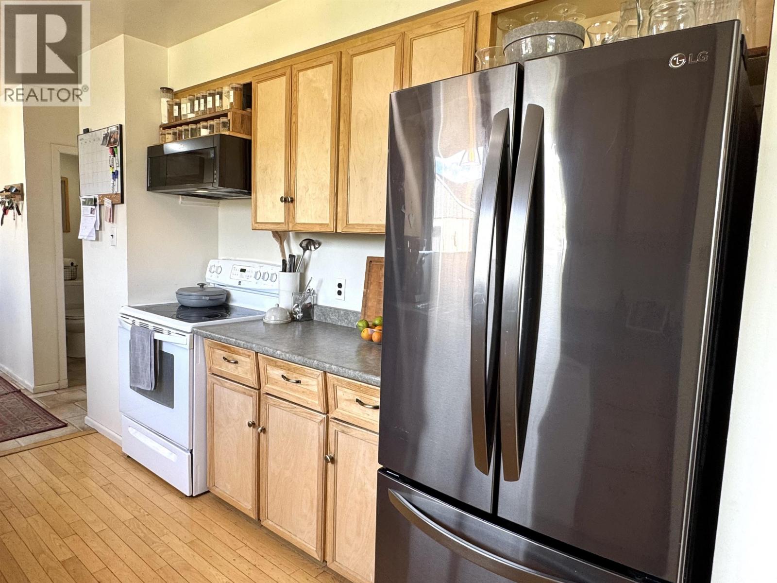 4168 BROADWAY AVENUE, Smithers