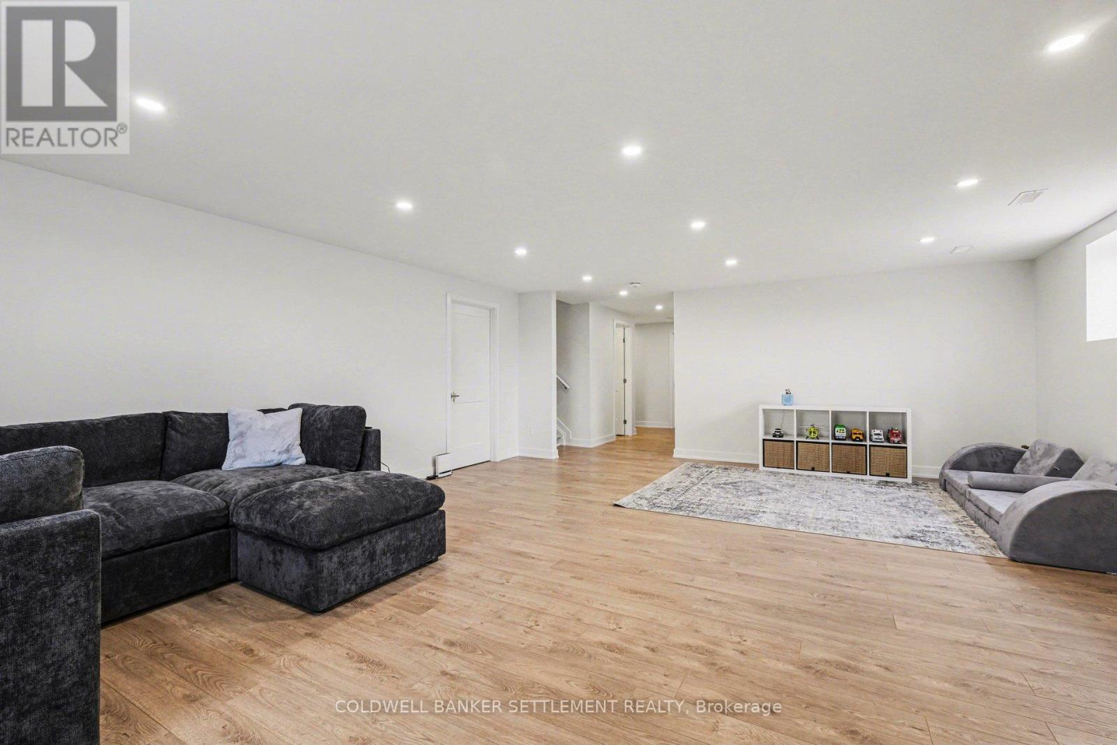 155 HAROLD JONES WAY - 21