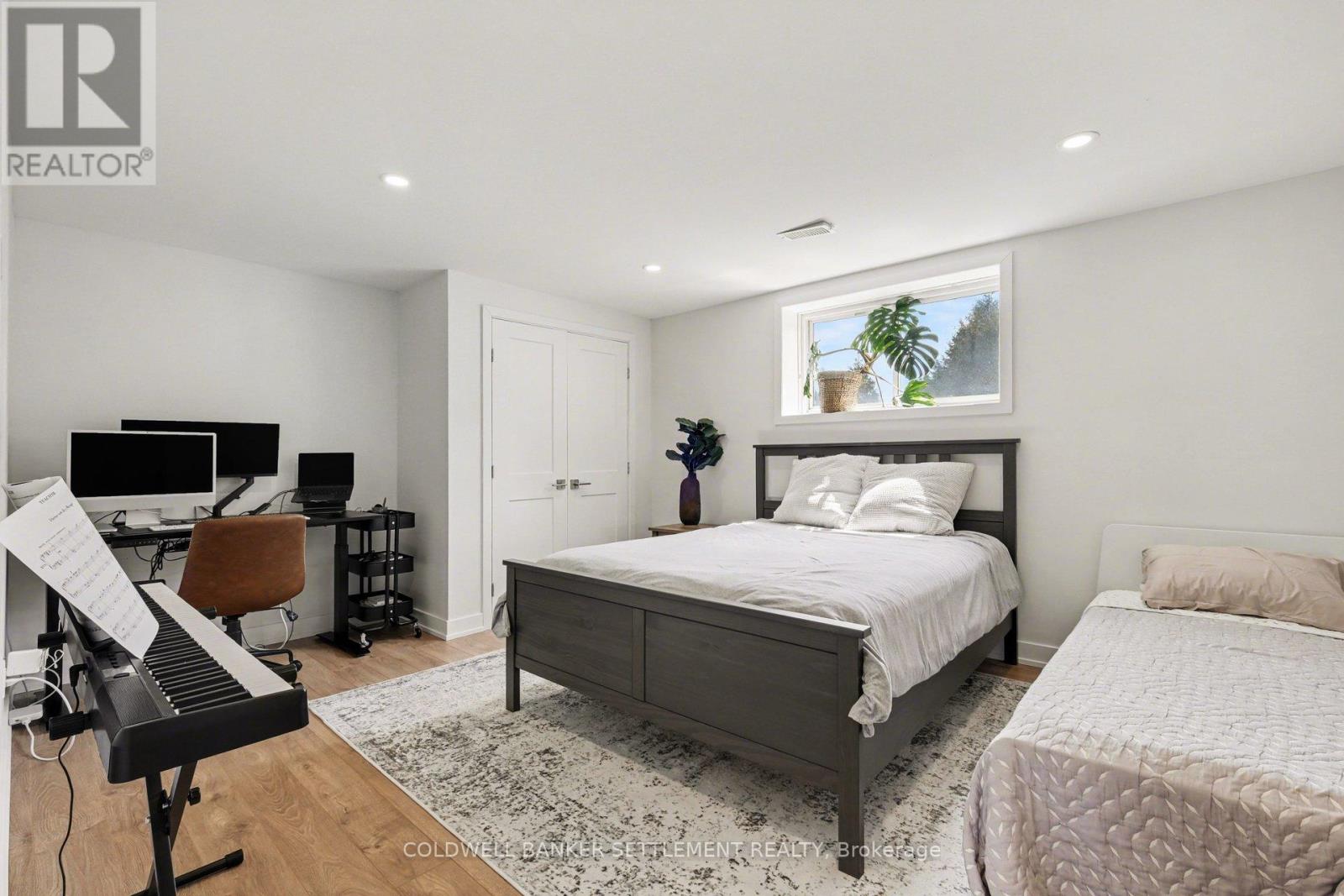 155 HAROLD JONES WAY - 22