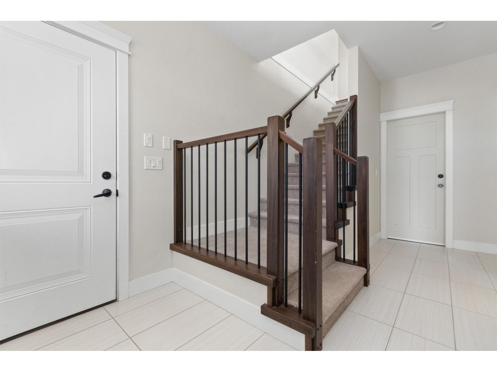 46658 GROVE AVENUE, Promontory, Chilliwack