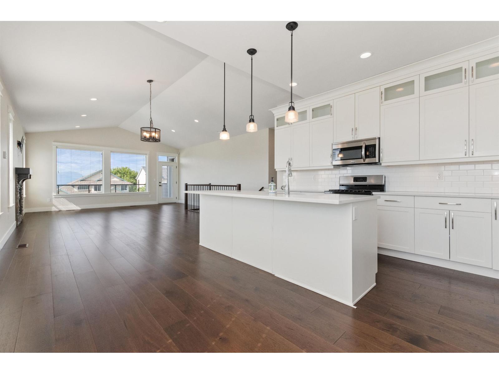 46658 GROVE AVENUE, Promontory, Chilliwack