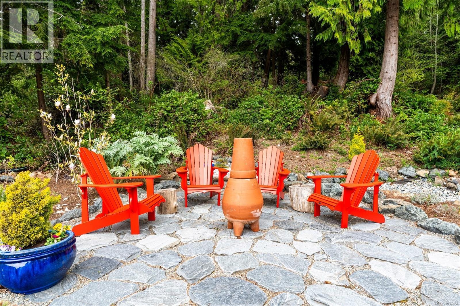 2480 Lighthouse Point Rd, Sooke