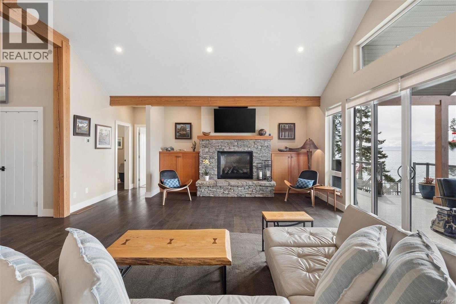 2480 Lighthouse Point Rd, Sooke