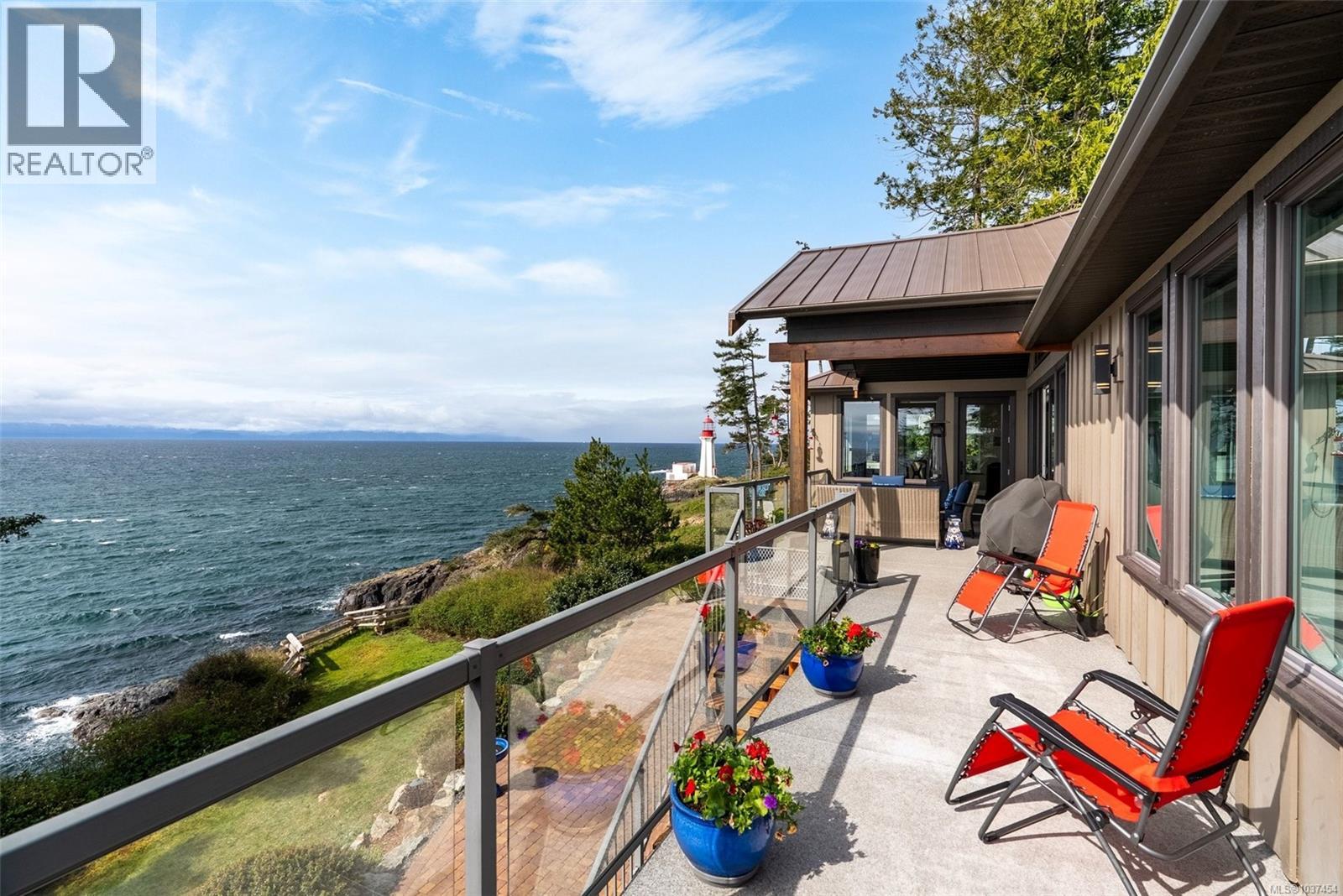 2480 Lighthouse Point Rd, Sooke