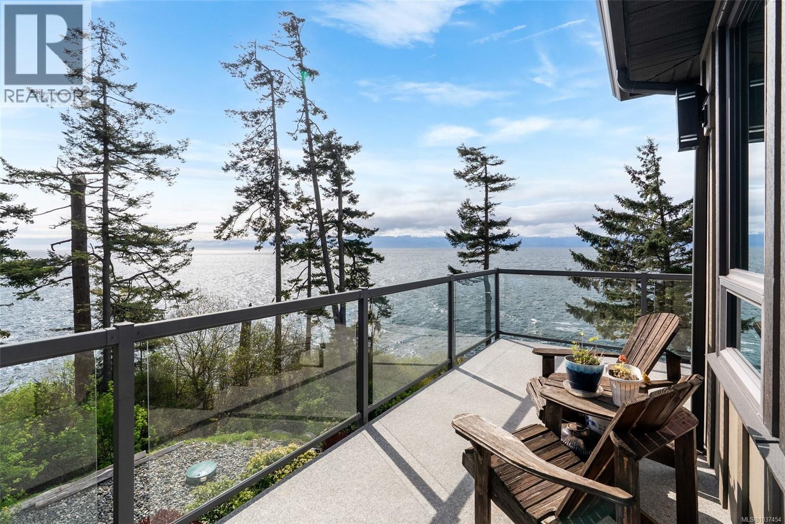 2480 Lighthouse Point Rd, Sooke