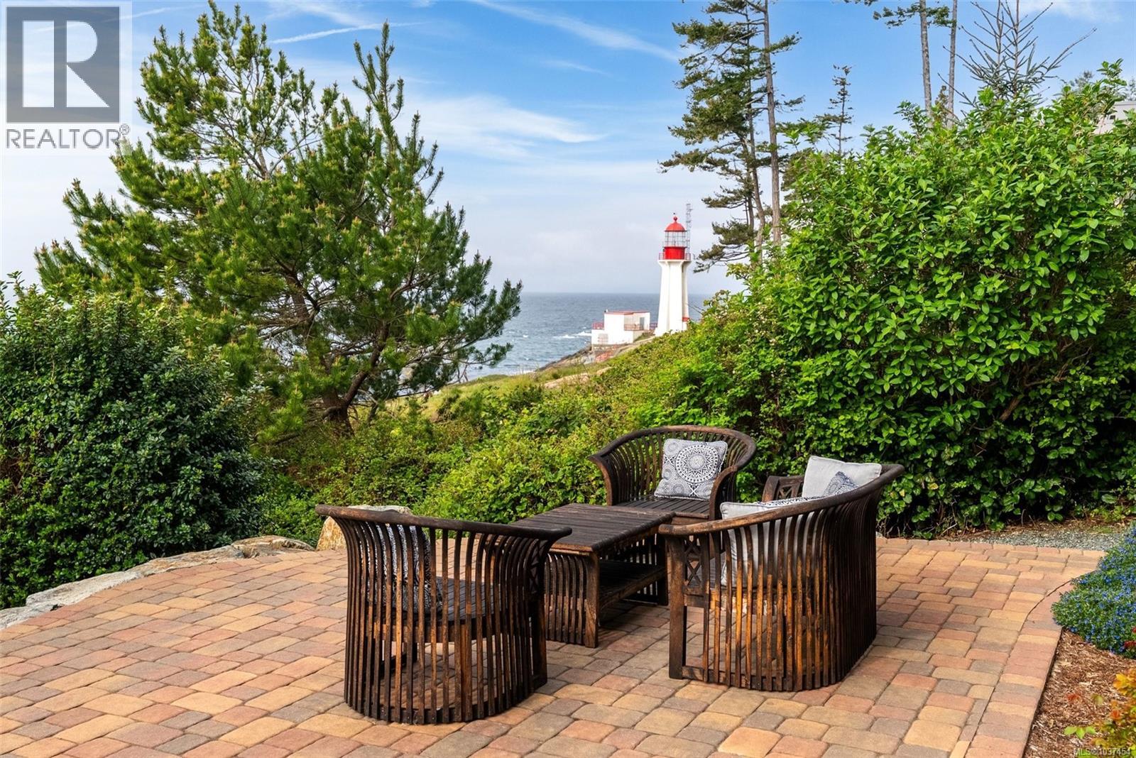 2480 Lighthouse Point Rd, Sooke