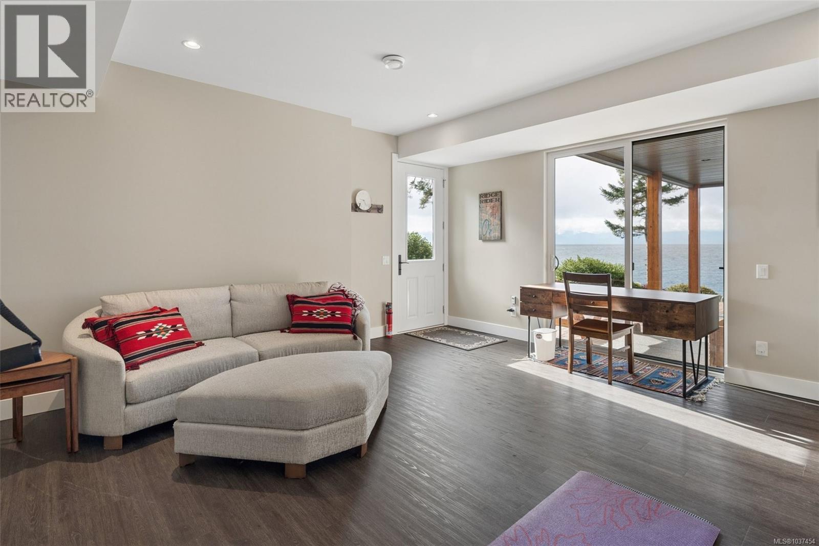 2480 Lighthouse Point Rd, Sooke