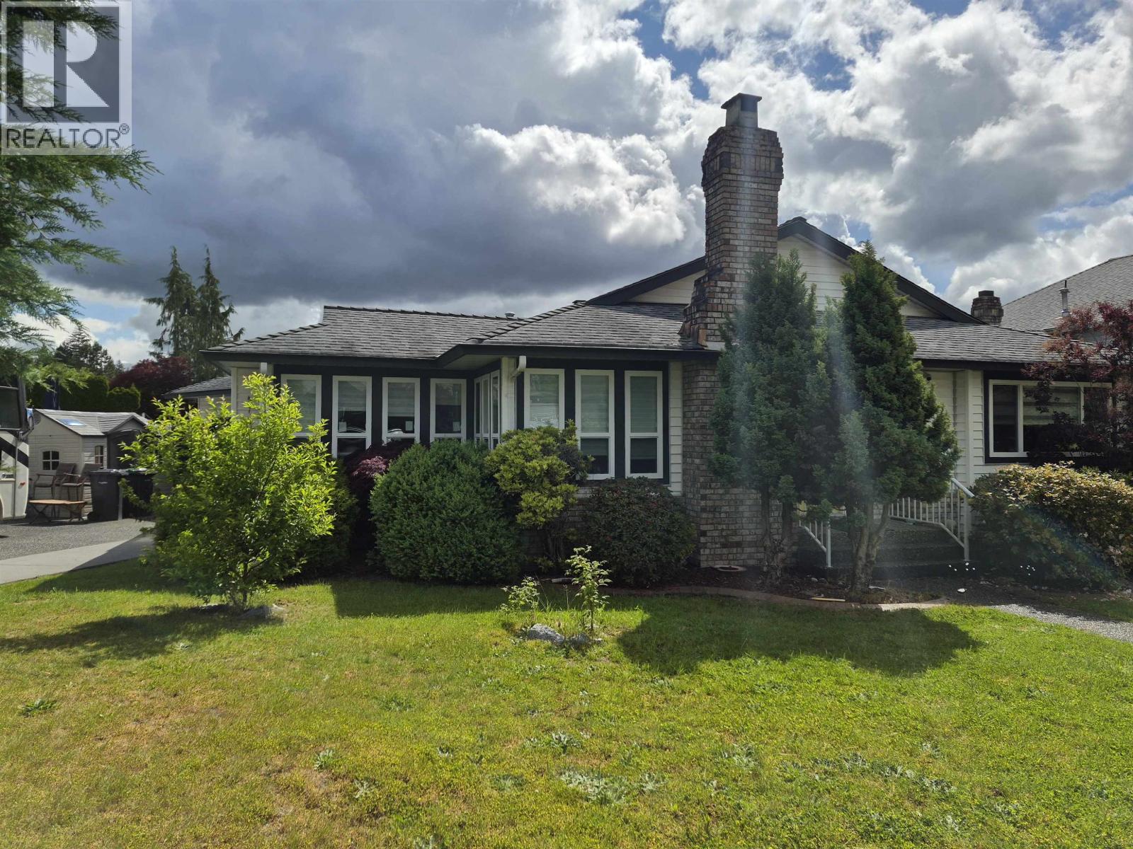 1858 WALNUT CRESCENT, Coquitlam
