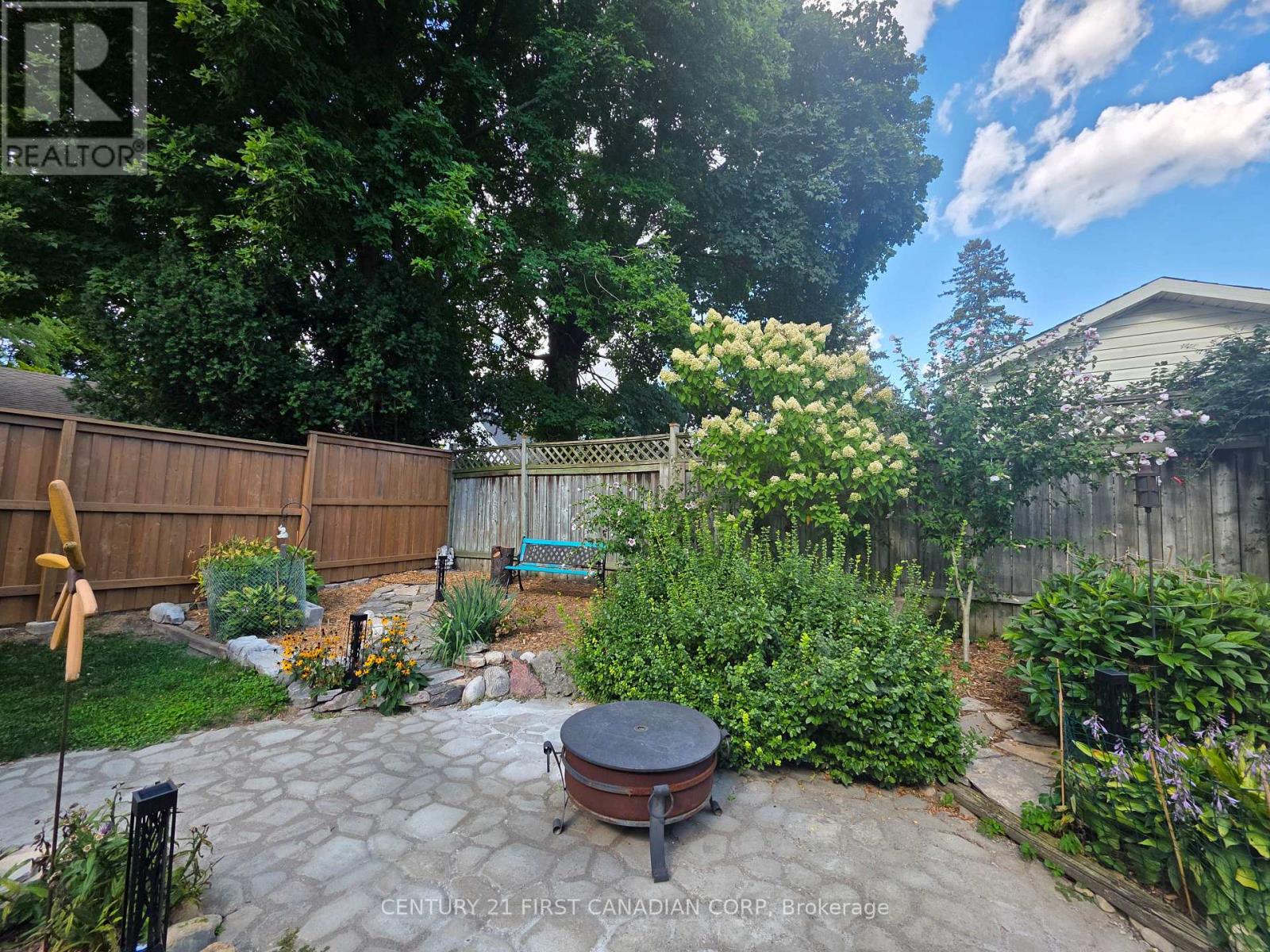 26 APELDOORN CRESCENT - 49
