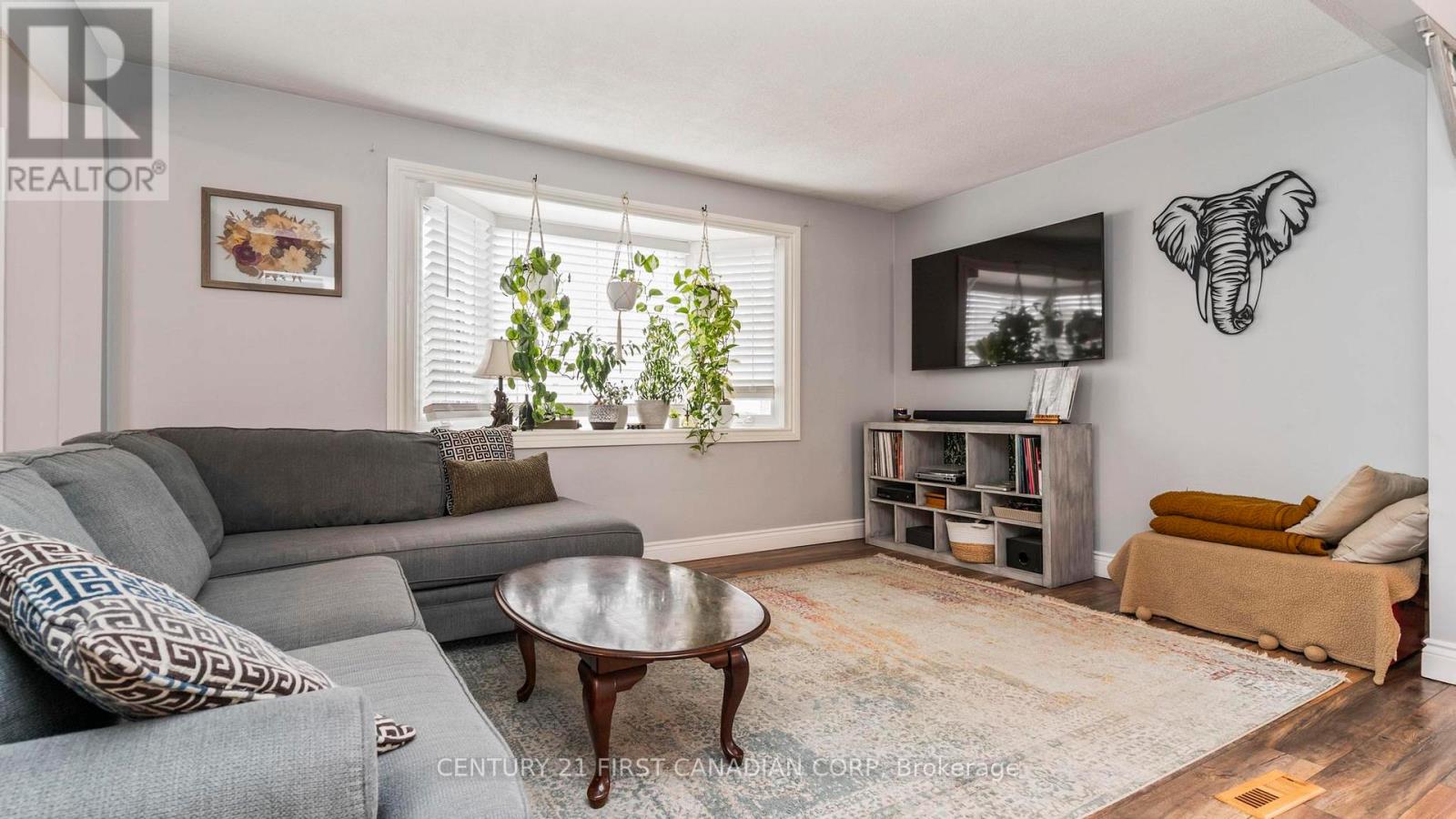 26 APELDOORN CRESCENT - 9