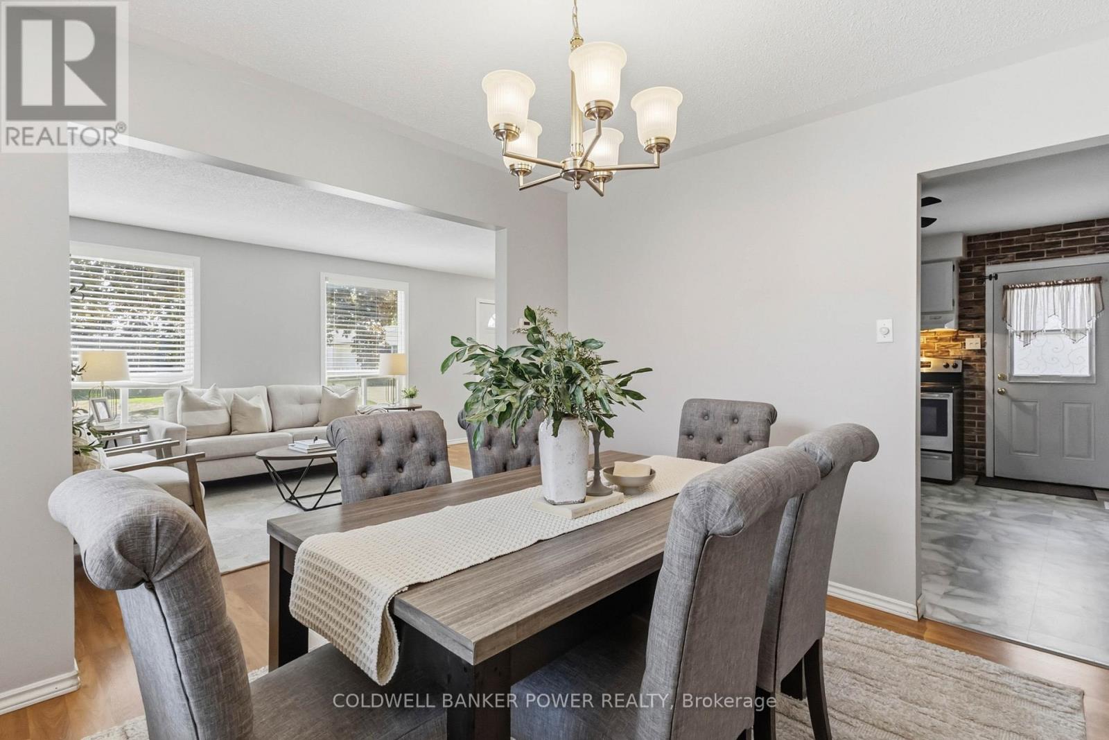 74 PATIENCE CRESCENT - 11