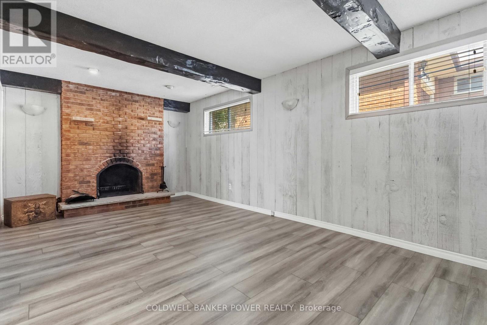 74 PATIENCE CRESCENT - 26
