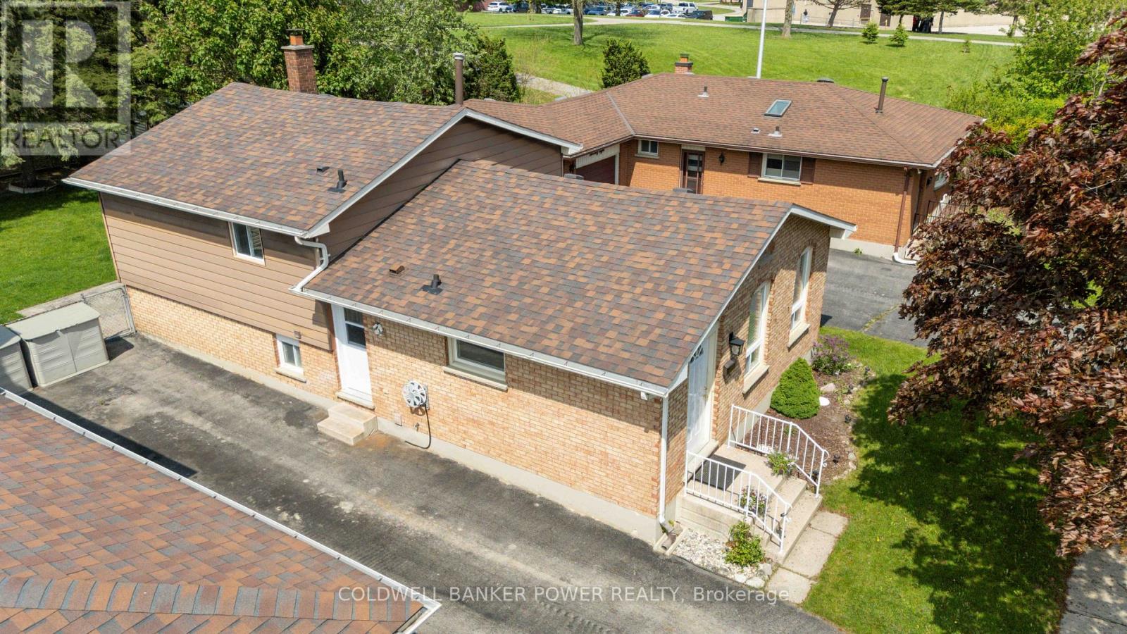 74 PATIENCE CRESCENT - 42