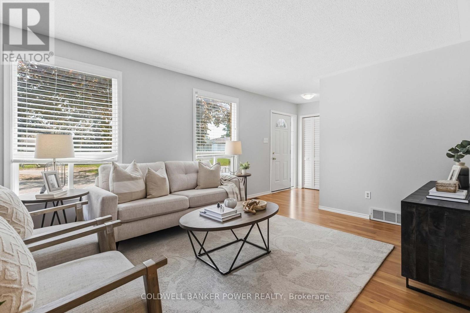 74 PATIENCE CRESCENT - 8