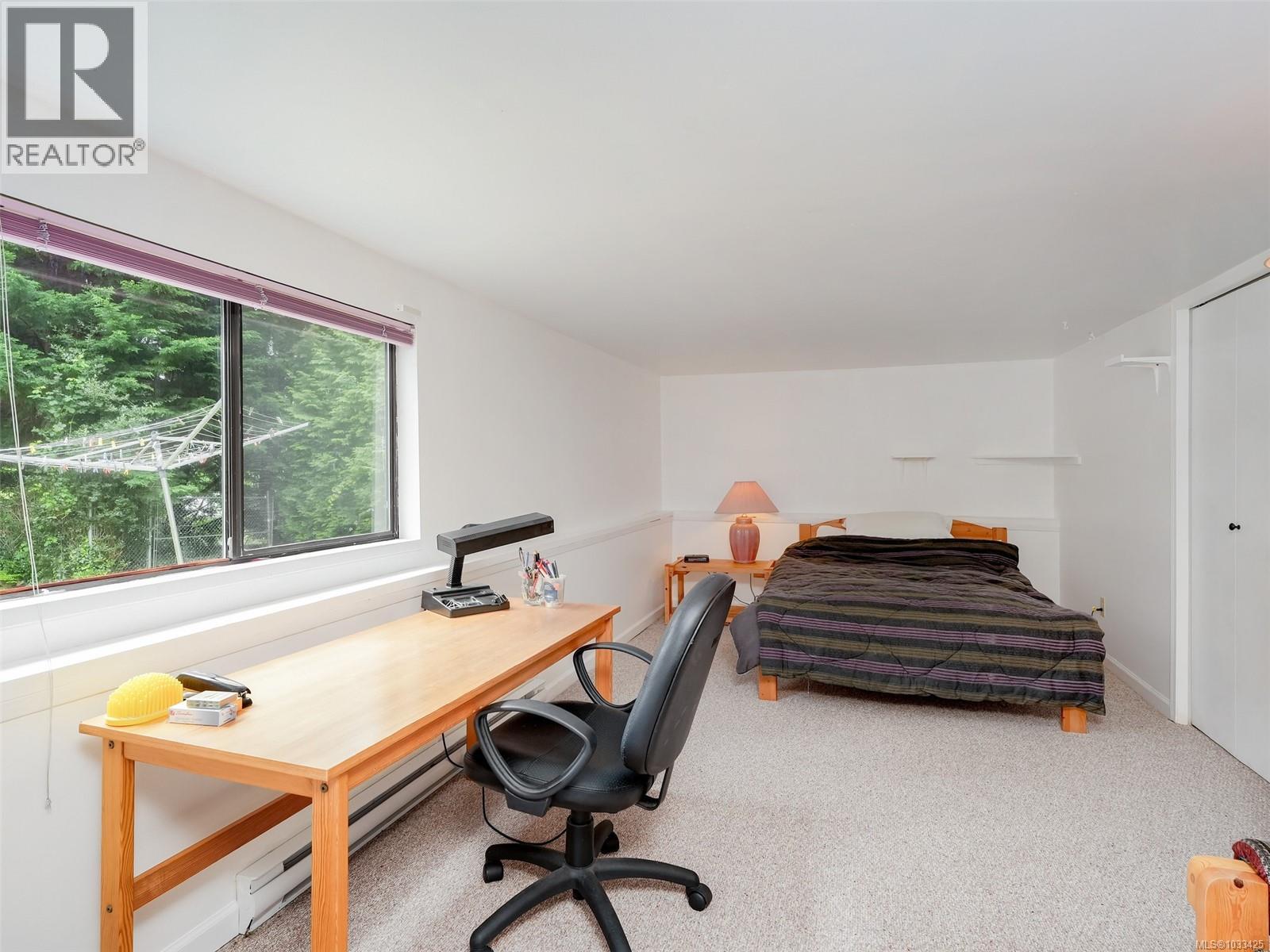 2797 Arbutus Rd, Saanich