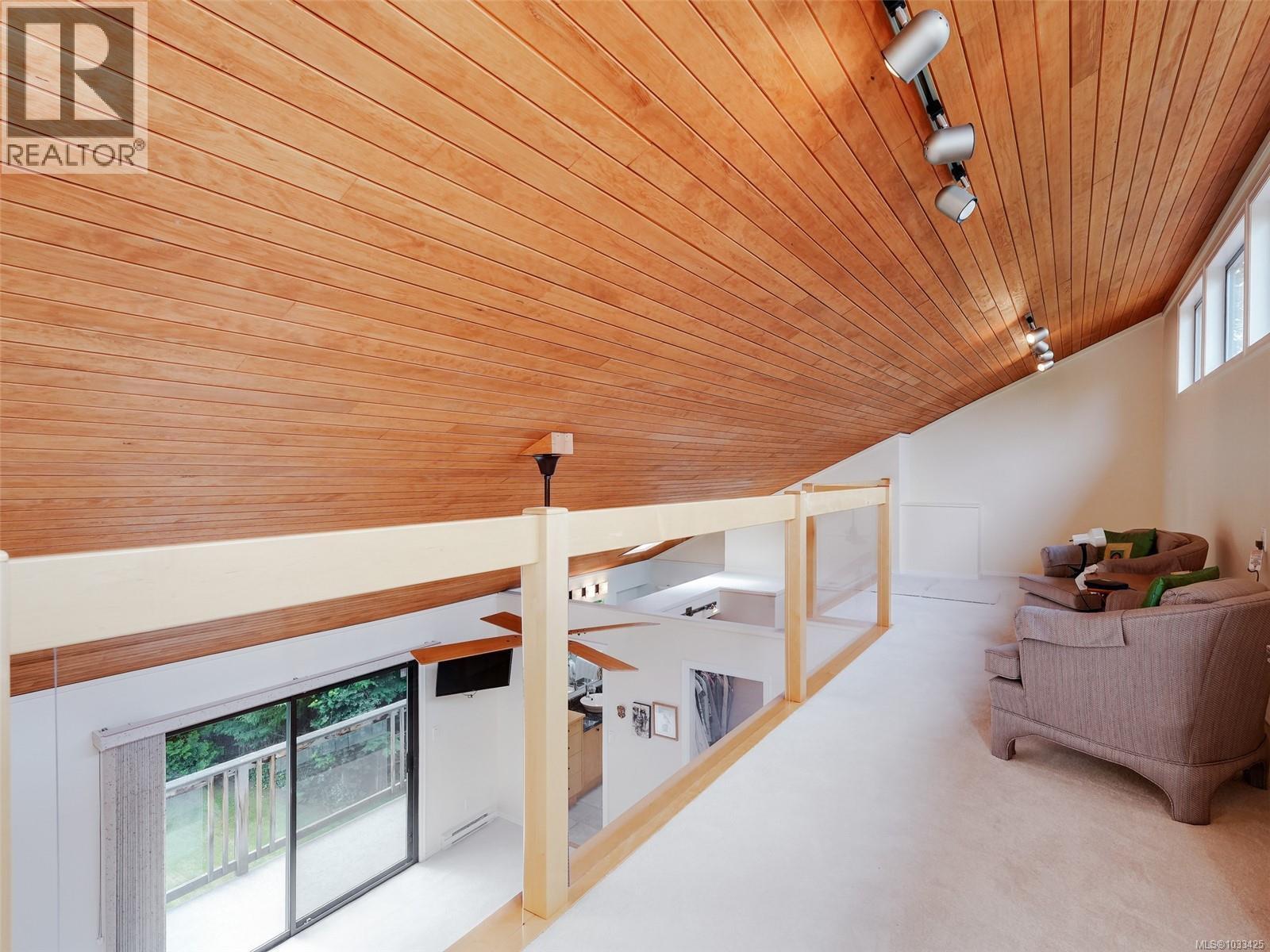 2797 Arbutus Rd, Saanich