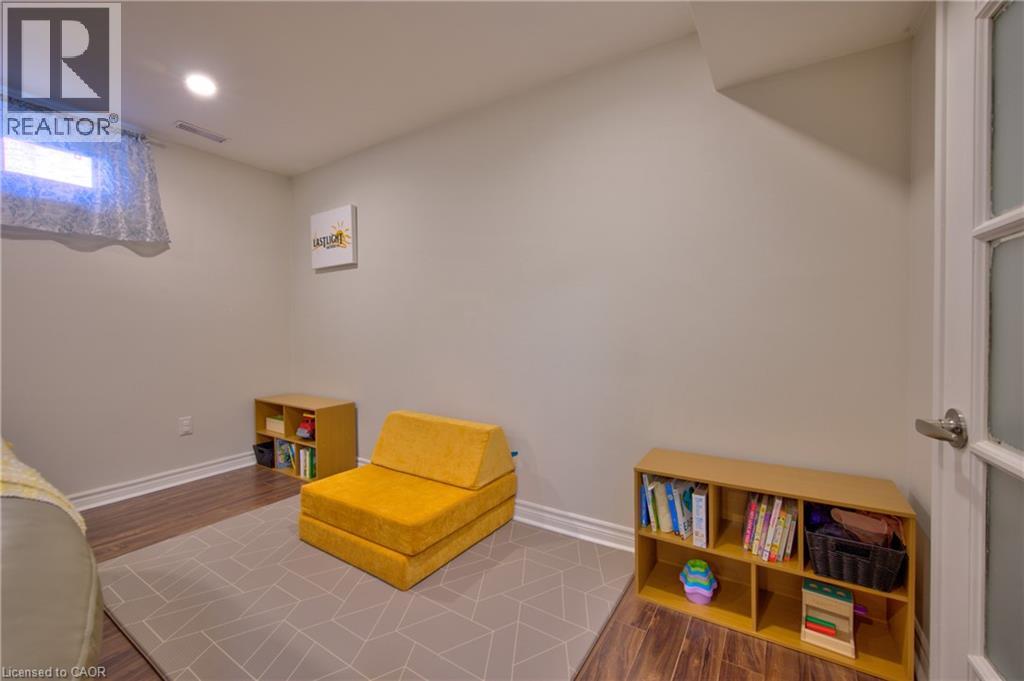6 MARCON Court, Kitchener, Ontario, N2E3G3 — Photo 28