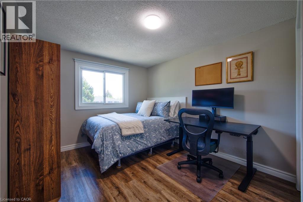 6 MARCON Court, Kitchener, Ontario, N2E3G3 — Photo 18