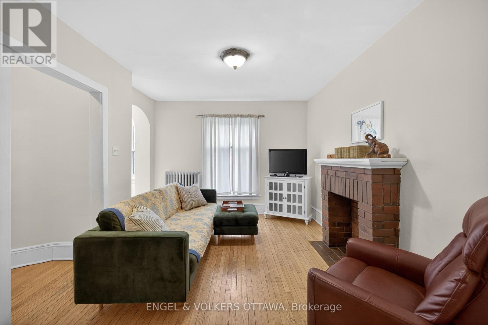 523 MCLEOD STREET - 13