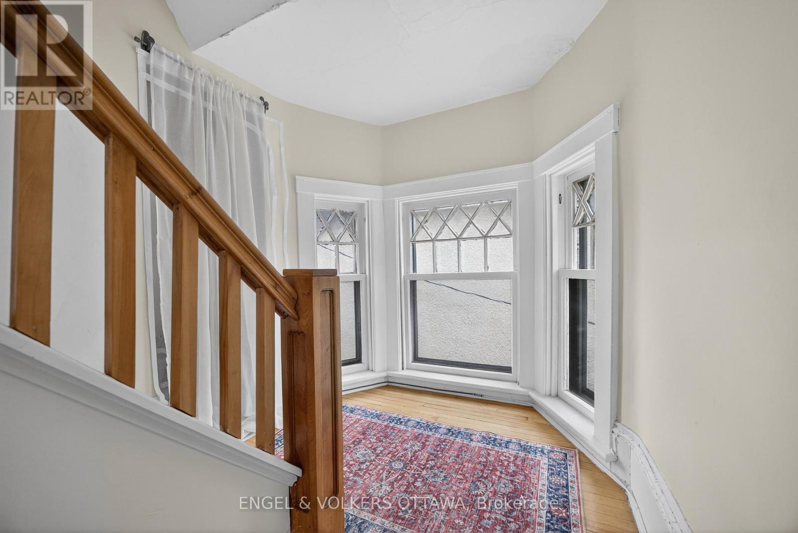 523 MCLEOD STREET - 21