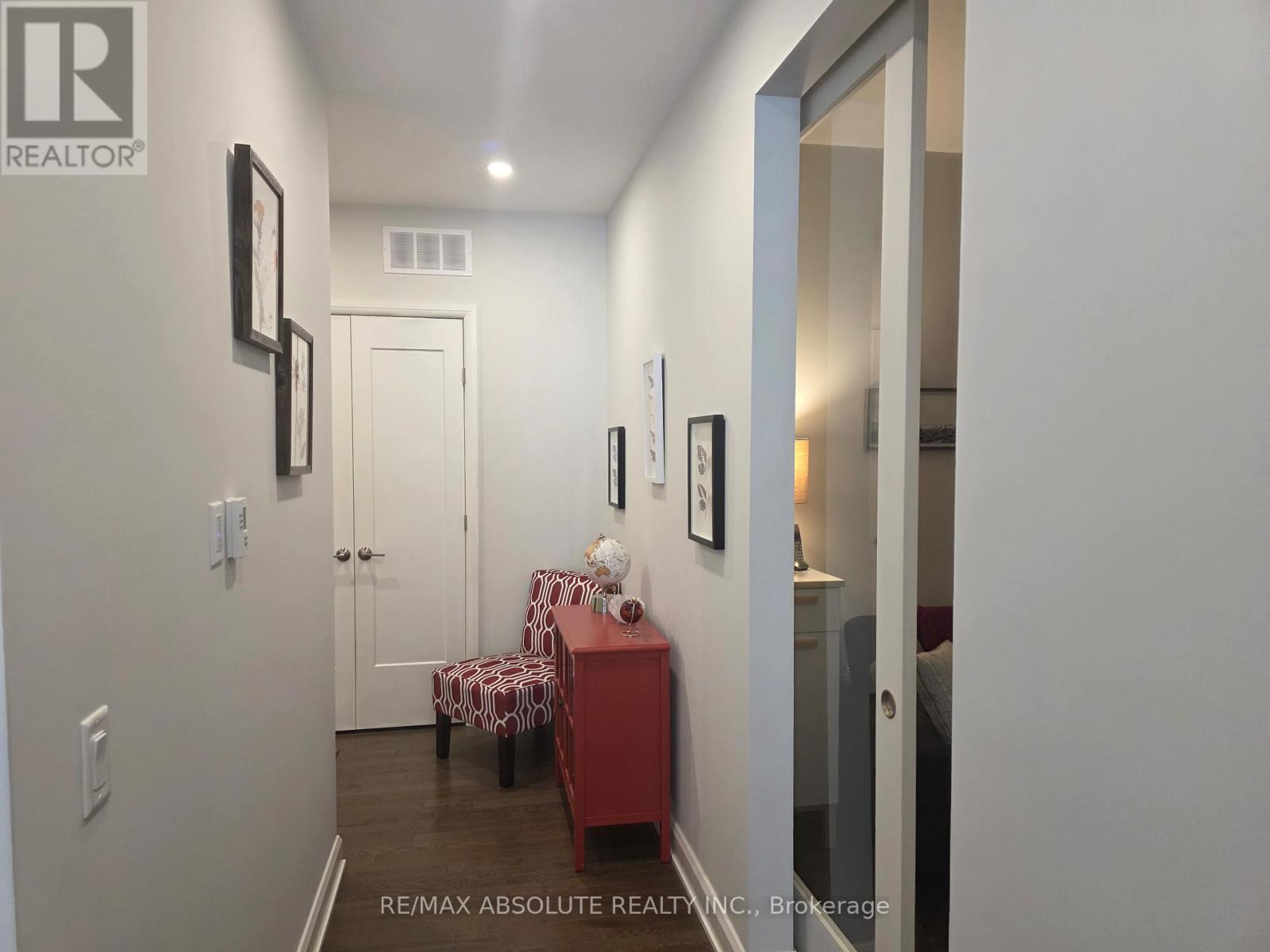 #103 160 BOUNDSTONE WAY - 4