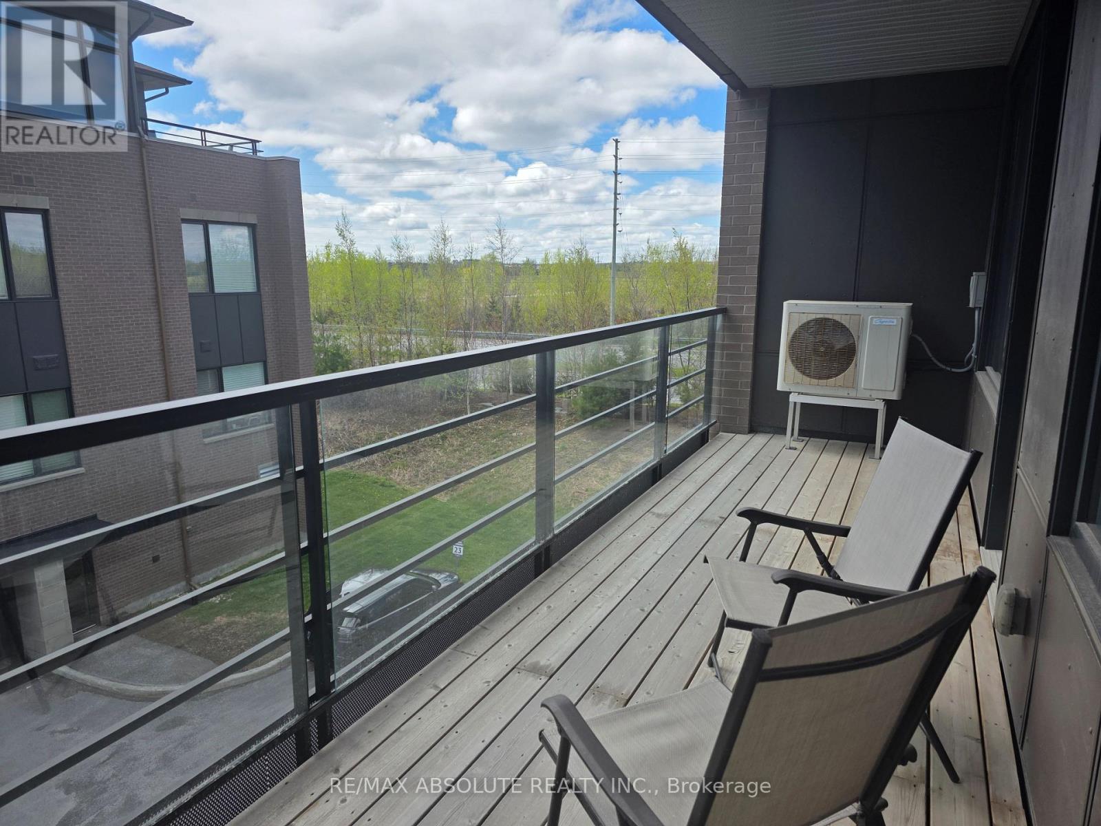 #203 160 BOUNDSTONE WAY - 24
