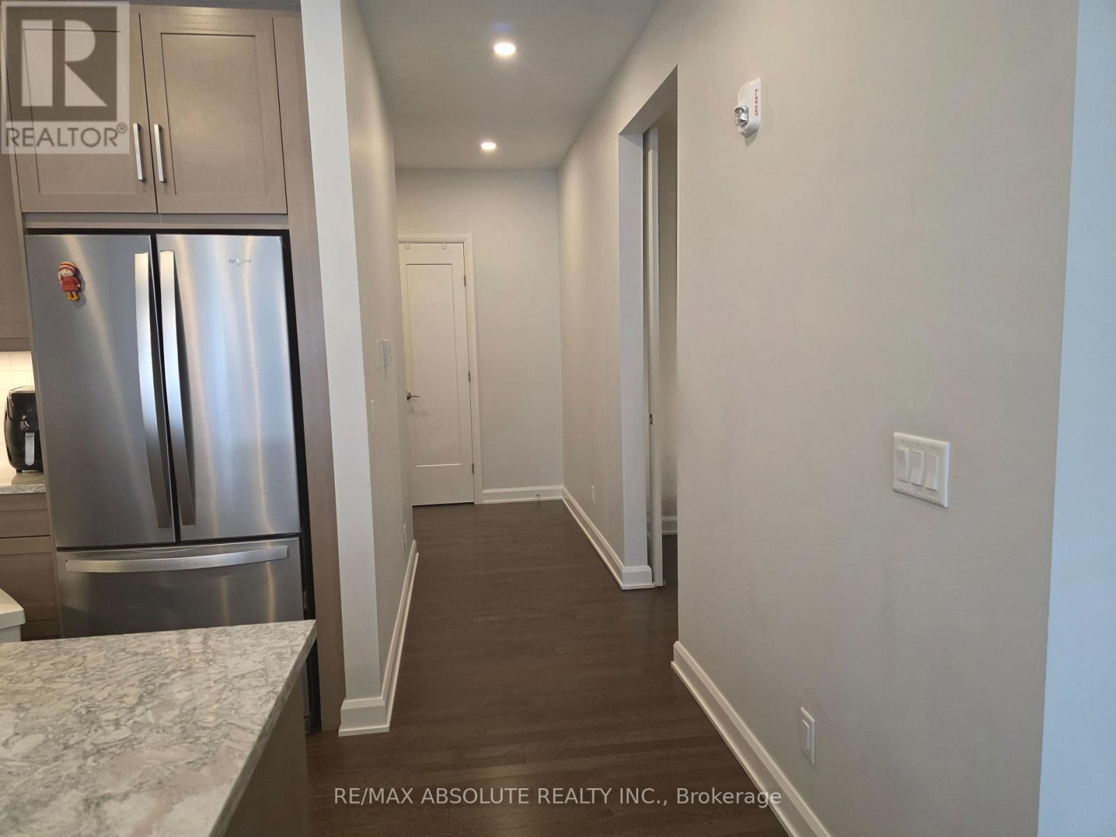 #203 160 BOUNDSTONE WAY - 4