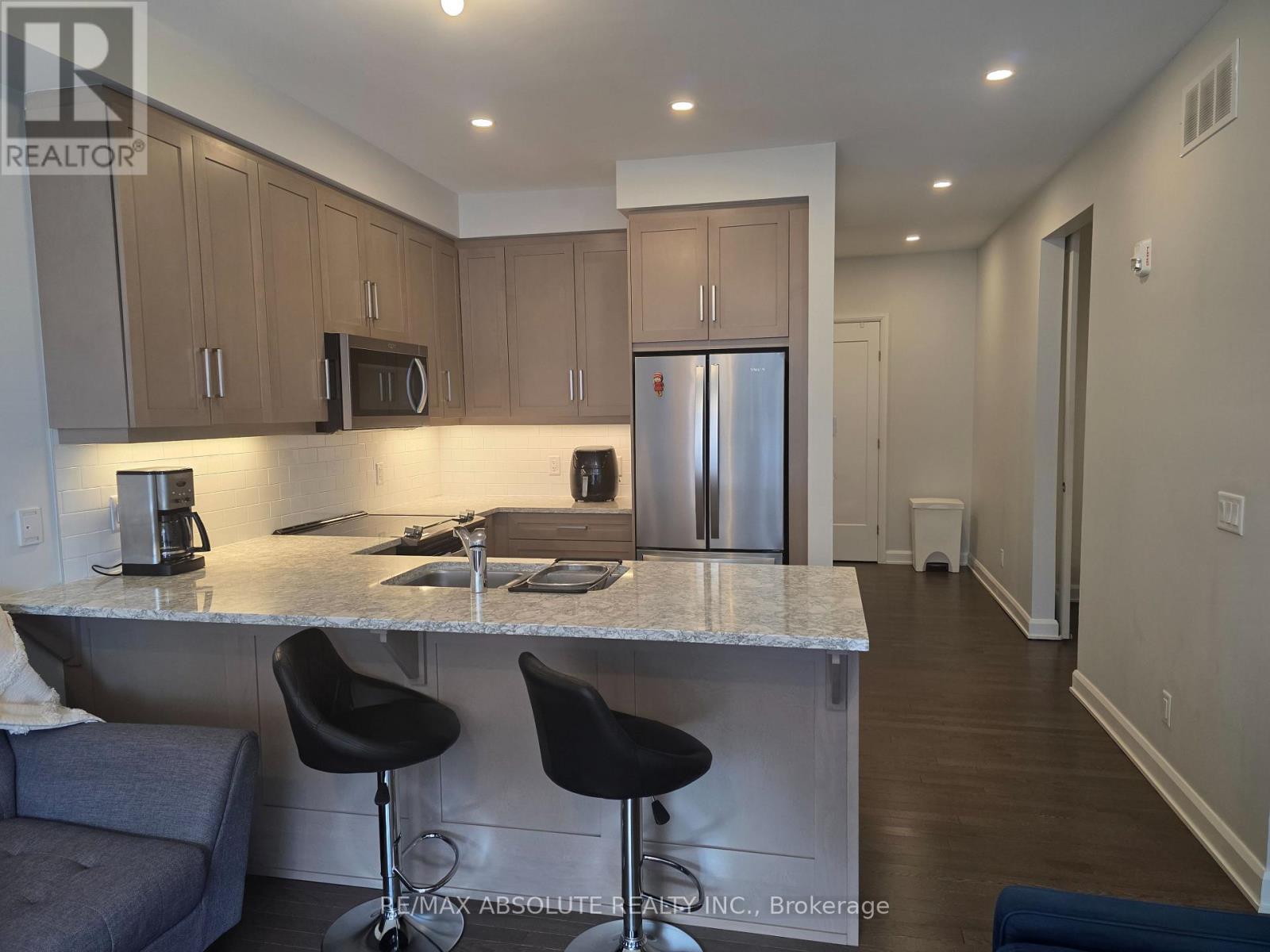 #203 160 BOUNDSTONE WAY - 5