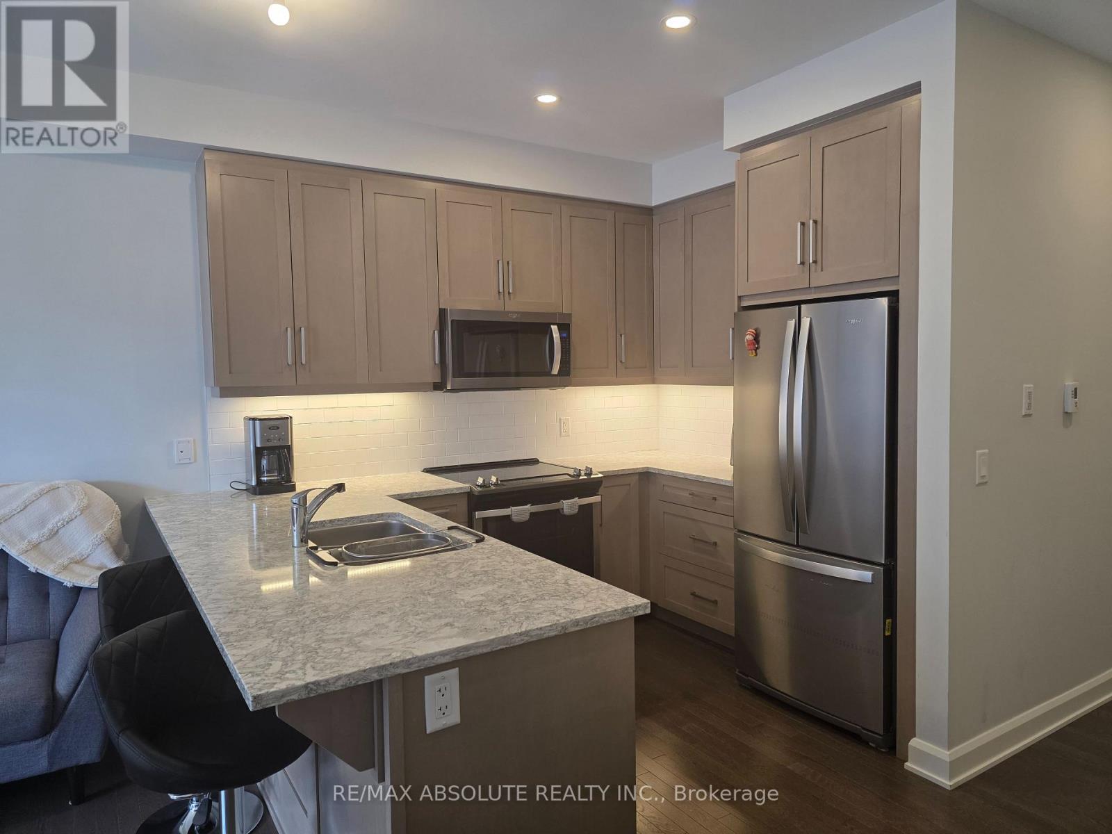 #203 160 BOUNDSTONE WAY - 6