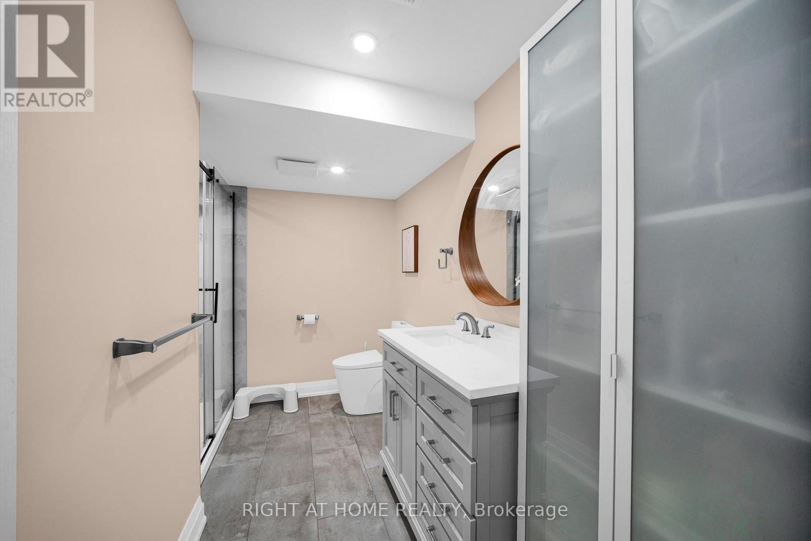 27 KNOWLTON DRIVE - 36