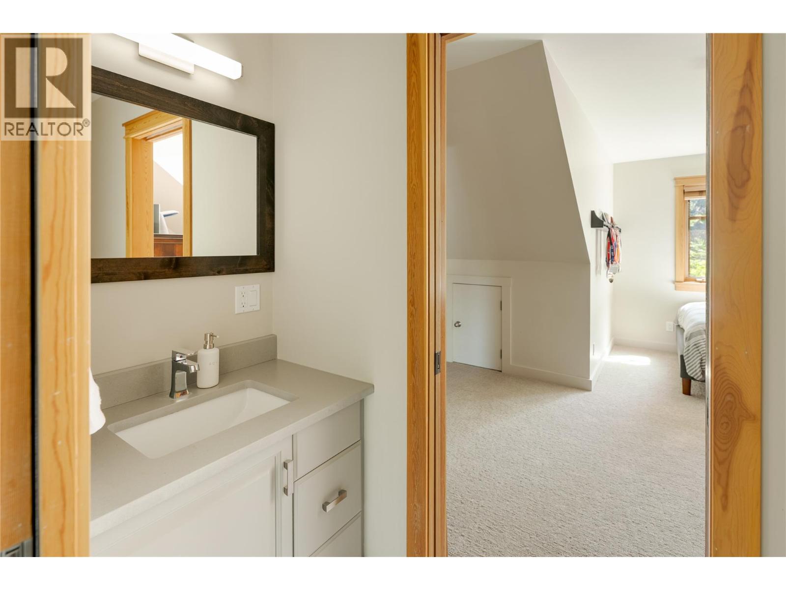 1783 MID RIDGE Court, Kelowna
