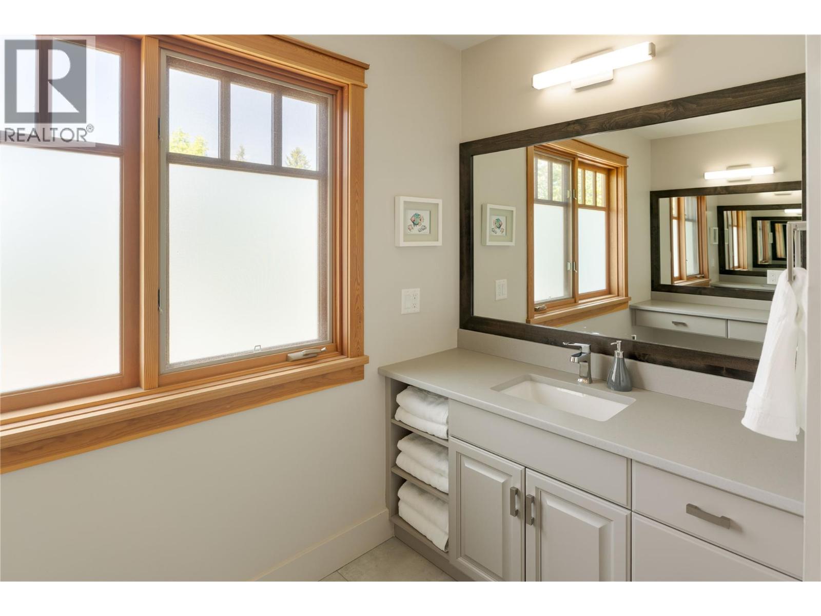 1783 MID RIDGE Court, Kelowna