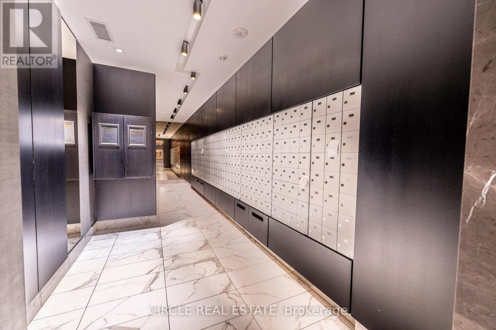 #2705 327 KING STREET W - 41