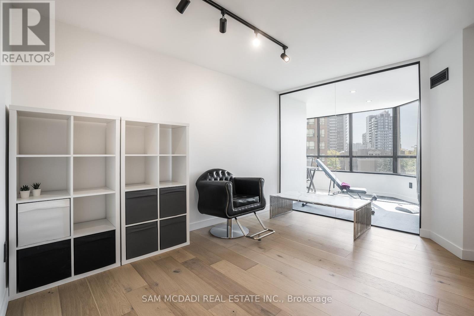 #304 5444 YONGE STREET - 30