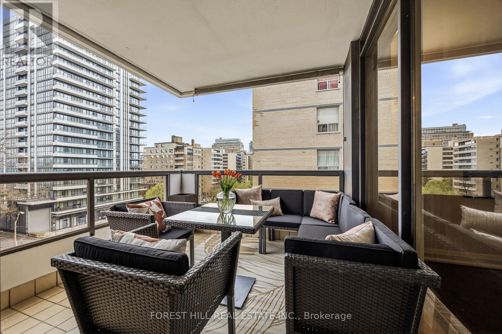 #402 616 AVENUE ROAD - 8