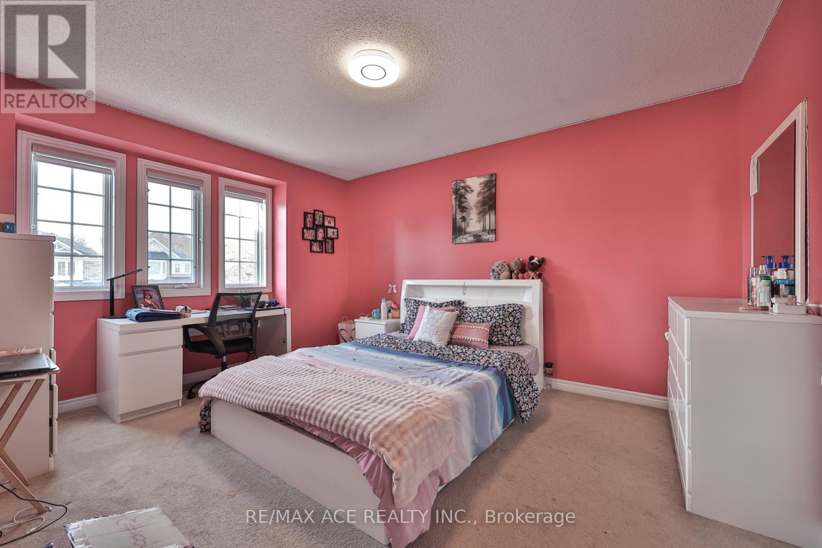 72 TAVERNER CRESCENT S - 32