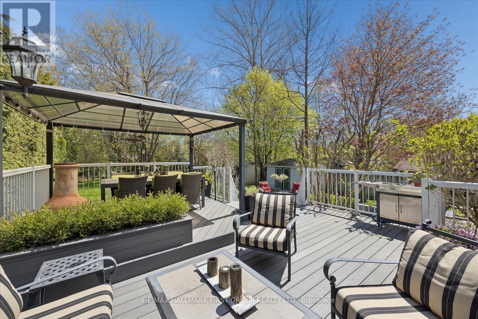 1779 WOODVIEW AVENUE - 34