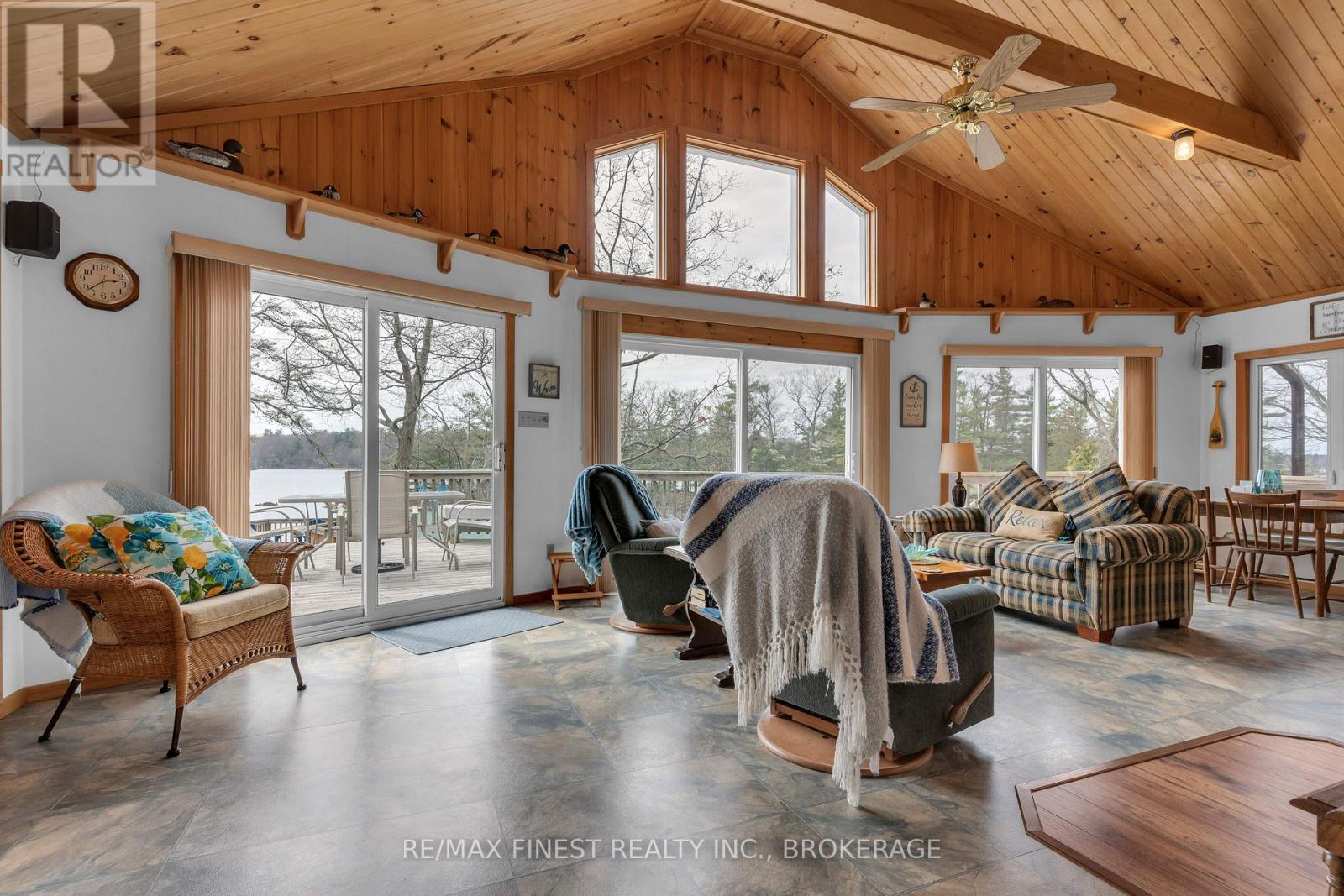 14 DOWNIE ISLAND - 8