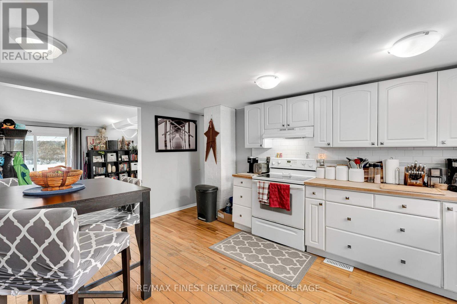 206 MAIN STREET - 19
