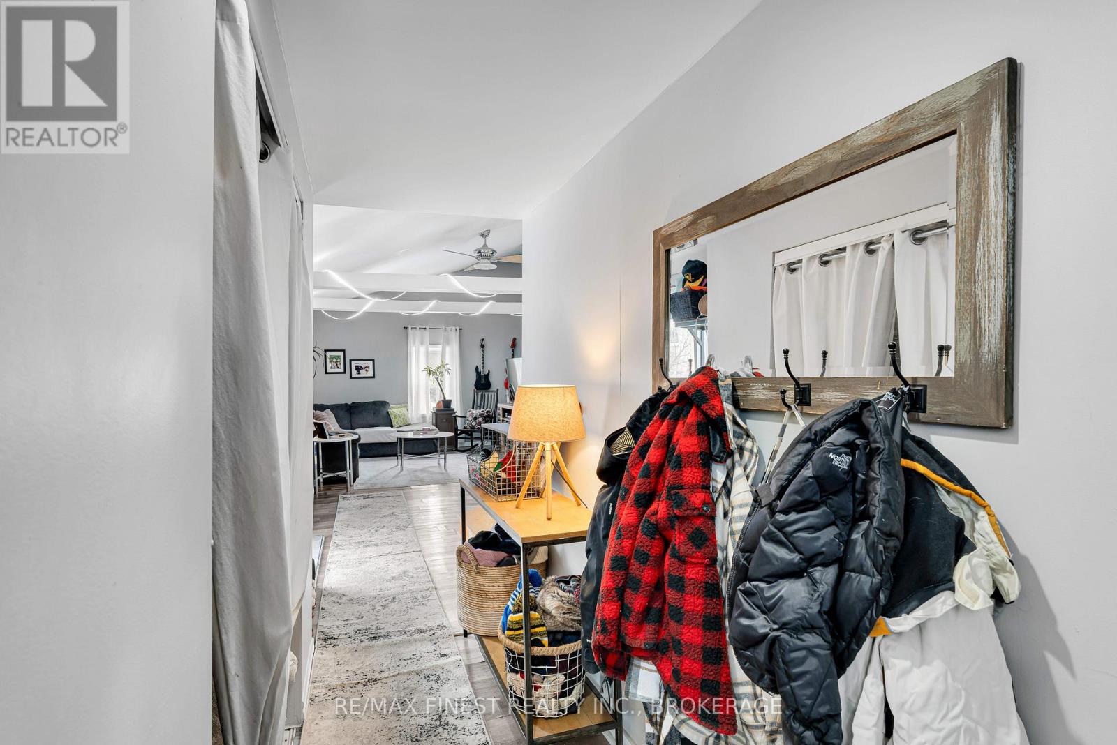 206 MAIN STREET - 8