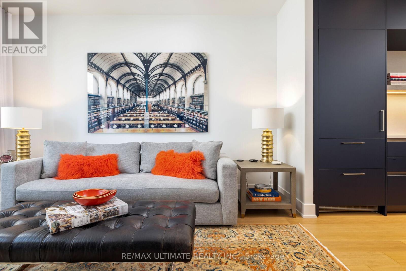#206 6 JACKES AVENUE - 10