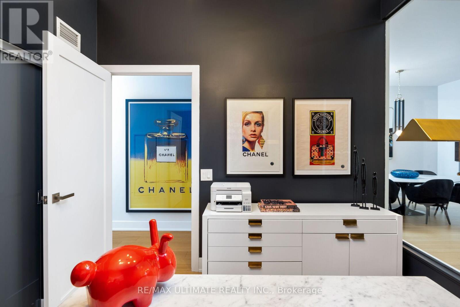 #206 6 JACKES AVENUE - 24