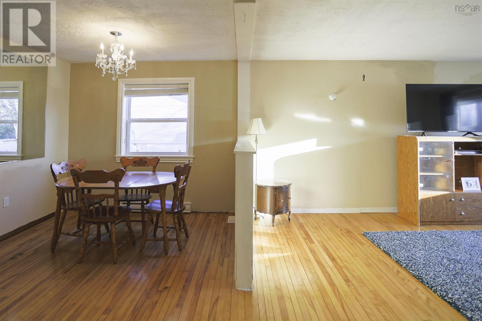 33 Micmac Drive - 16
