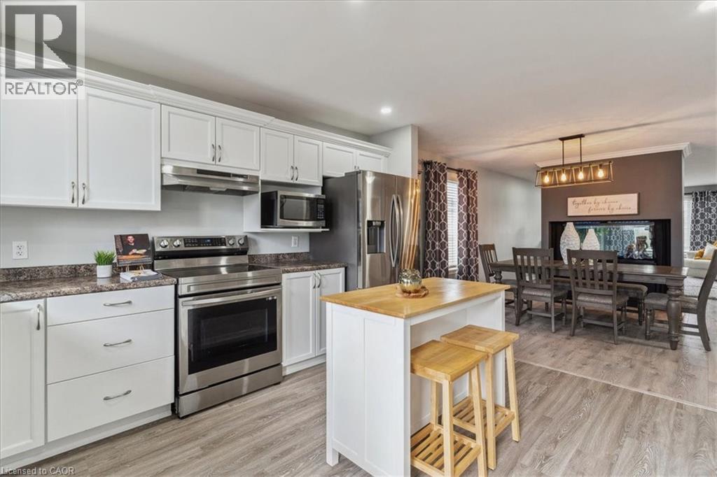 29 MAPLEVIEW Drive - 18