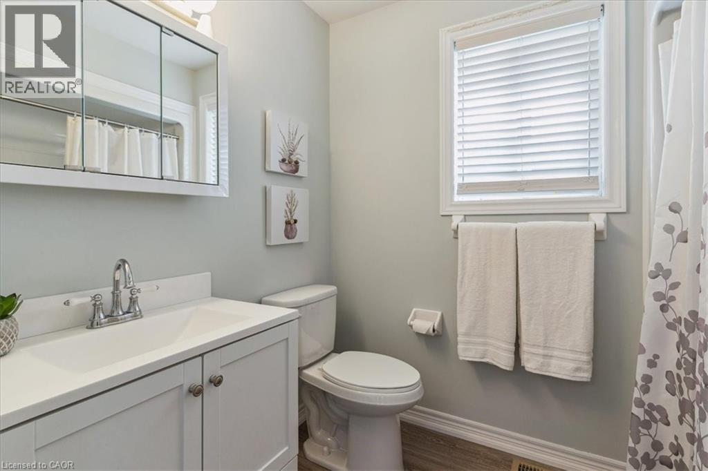 29 MAPLEVIEW Drive - 22
